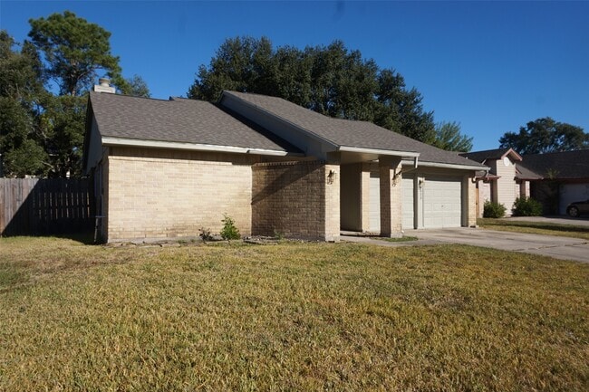 6023 Woodmancote Dr in Humble, TX - Building Photo - Building Photo