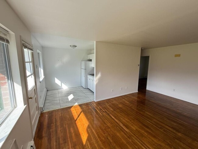 35 Rome Ave in Bedford Hills, NY - Building Photo - Building Photo