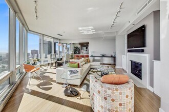 340 E Randolph St, Unit 4901 in Chicago, IL - Foto de edificio - Building Photo