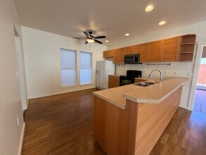 145 SE Mayberry Ave in Corvallis, OR - Building Photo - Building Photo