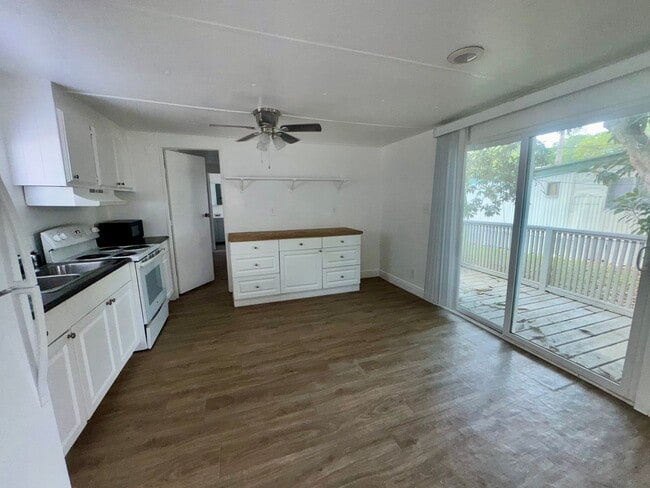 property at 1145 S Christiana Ave