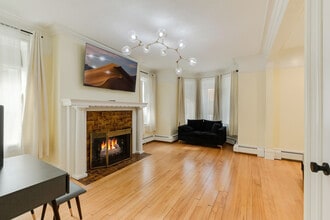 62 Montebello Commons Dr in Suffern, NY - Building Photo - Building Photo