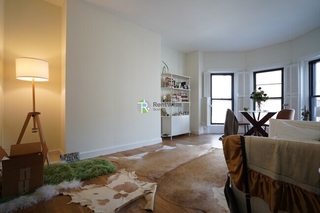 529 Beacon St in Boston, MA - Building Photo - Building Photo
