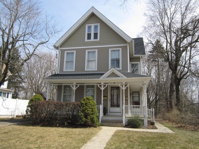 453 N Main St, Unit 1