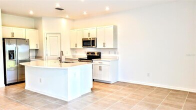 8580 Lunar Skye St in Sarasota, FL - Building Photo - Building Photo