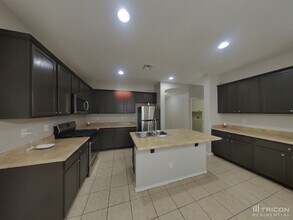7919 S 73rd Dr in Phoenix, AZ - Building Photo - Building Photo