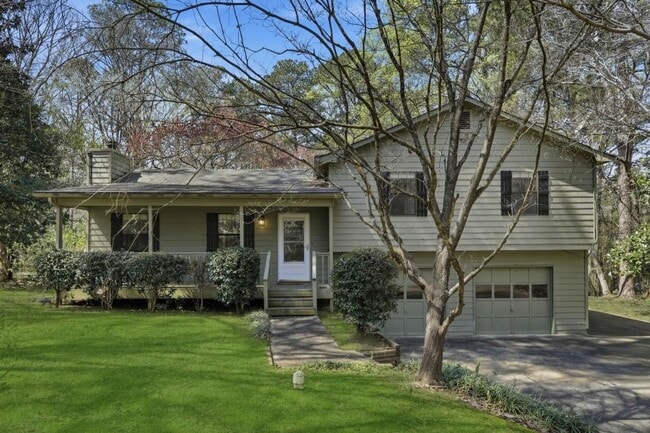 property at 6040 Austin Dr SW