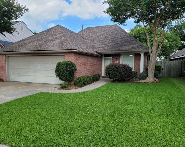 201 Bryan St in Lafayette, LA - Building Photo - Building Photo