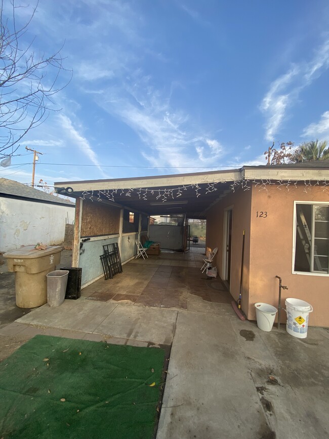 123 Bliss St in Bakersfield, CA - Building Photo - Building Photo