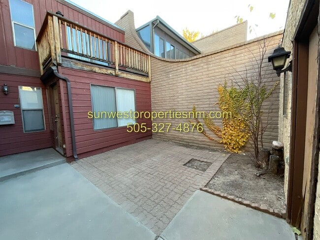 1046 E Navajo St in Farmington, NM - Building Photo - Building Photo