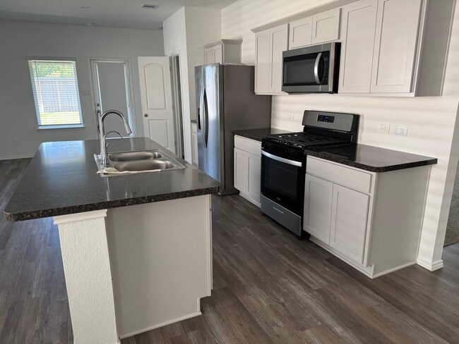 5626 Vintage Oakmont Dr in Spring, TX - Foto de edificio - Building Photo