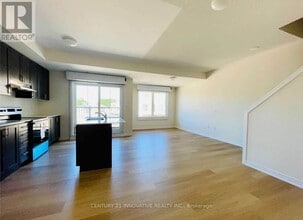 470 Beresford Path in Oshawa, ON - Building Photo - Building Photo