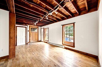 175 Goldens Bridge Rd in Katonah, NY - Building Photo - Building Photo