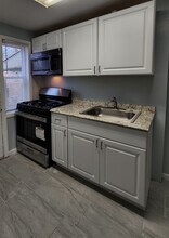 364 Oakland St in Trenton, NJ - Building Photo - Building Photo