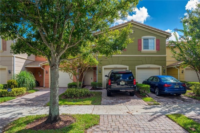 property at 5385 SE Jennings Ln