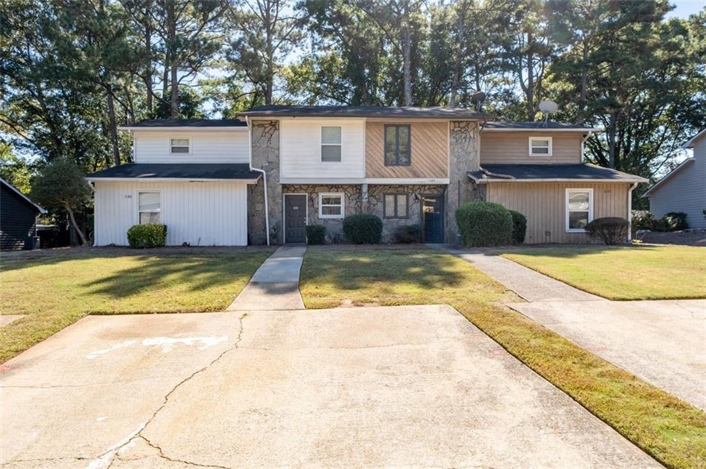 1686 Wynndowne Trail in Smyrna, GA - Building Photo
