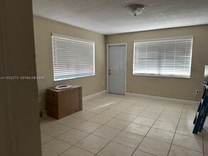 116 W 17th St in Hialeah, FL - Building Photo - Building Photo