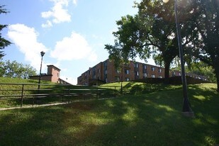 Cherry Ridge Apartments in Mankato, MN - Building Photo