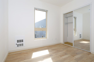 Brighton Luxury Apartments in San Francisco, CA - Building Photo - Interior Photo