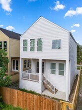4101 E Rogers St in Houston, TX - Building Photo - Building Photo