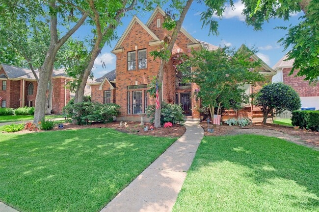 property at 1114 Plantation Dr