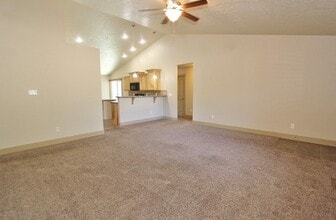 1161 Kaetzel Way in Emmett, ID - Building Photo - Building Photo