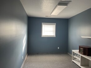 1075 Sutton Rd in Adrian, MI - Building Photo - Building Photo