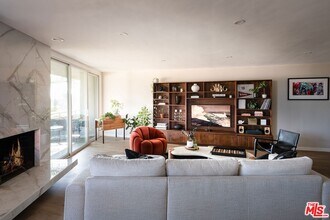 8401 Fountain Ave in West Hollywood, CA - Building Photo - Building Photo