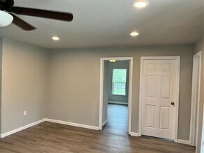 950 11th St in San Leon, TX - Building Photo - Building Photo