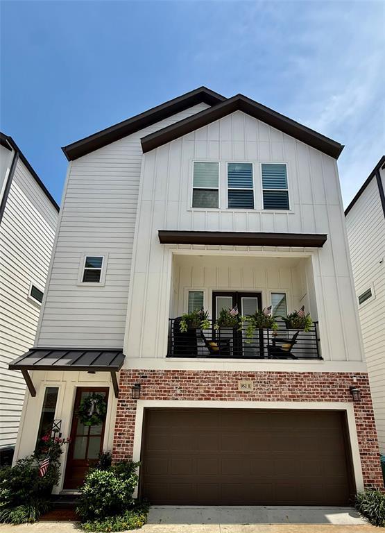 property at 952 Fisher St