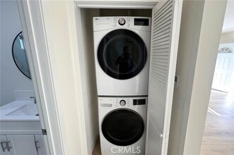 6705 Denny Ave in Los Angeles, CA - Building Photo - Building Photo