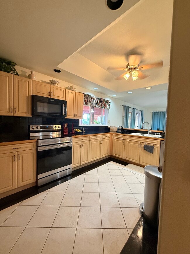 73-1342-1342 Oneone Pl in Kailua Kona, HI - Building Photo - Building Photo