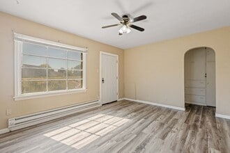 311 W Chubbuck Rd in Pocatello, ID - Foto de edificio - Building Photo