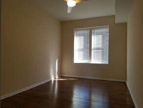 1501 N Kolin Ave in Chicago, IL - Building Photo - Building Photo