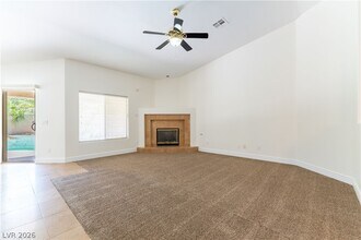 1310 Autumn Wind Way in Henderson, NV - Building Photo - Building Photo