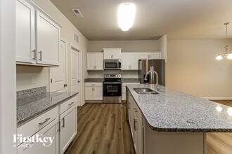 1136 Scarlett Dr in High Point, NC - Building Photo - Building Photo