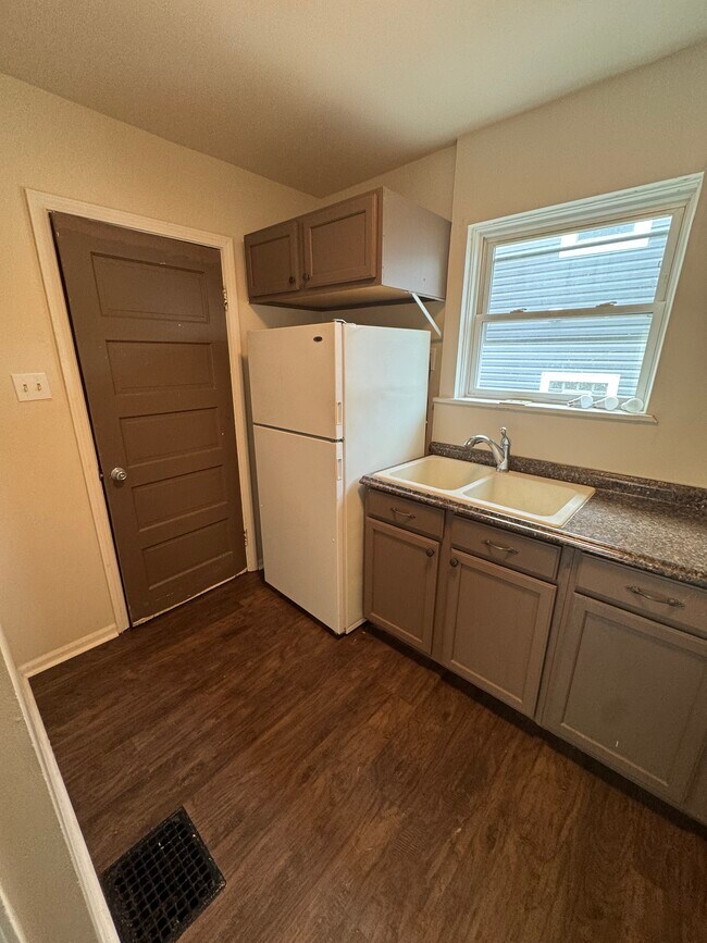 1280 Section Rd, Unit #1 in Cincinnati, OH - Building Photo - Building Photo