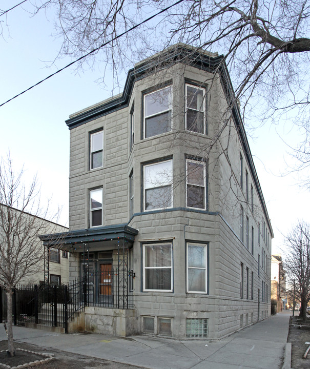 3231-3239 W Wellington Ave in Chicago, IL - Building Photo