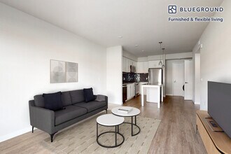 1001 Harvey Dr in Walnut Creek, CA - Building Photo - Building Photo