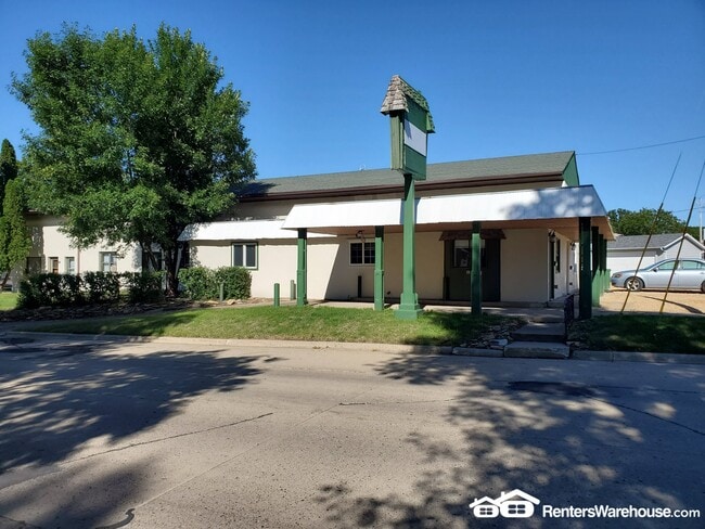property at 224 N Nicollet St