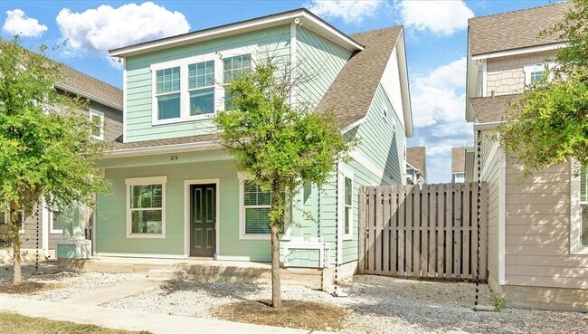 215 Grange St in Liberty Hill, TX - Building Photo - Building Photo