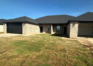 324 Woodstock Ln in Abilene, TX - Building Photo - Building Photo