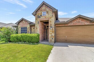 6521 Chalk River Dr in Fort Worth, TX - Building Photo - Building Photo