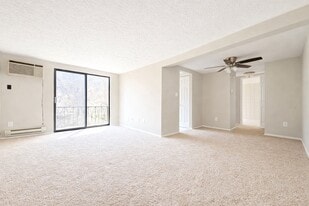 Fountain Square in North Versailles, PA - Building Photo