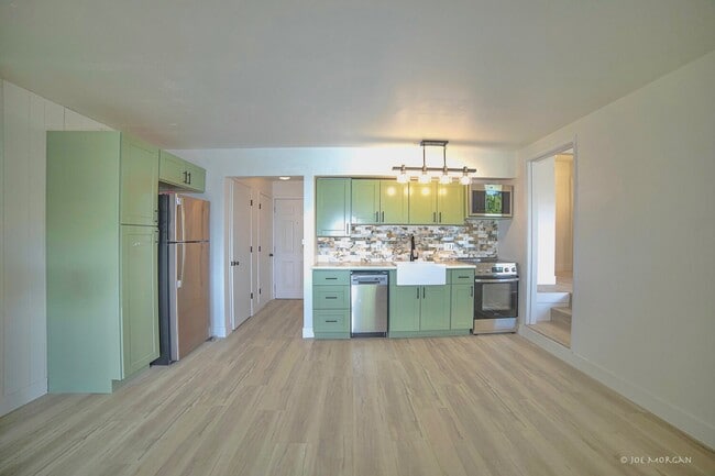 property at 1565 NW Wall St
