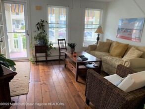 11 Heck Ave in Ocean Grove, NJ - Building Photo - Building Photo