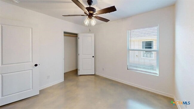 property at 907 Smoke Tree Ln