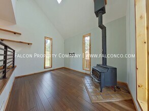 122 Dolomite Dr in Colorado Springs, CO - Foto de edificio - Building Photo