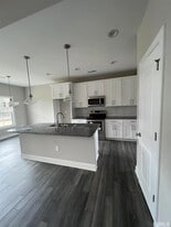 Room in House on Hanover Ct in Clayton, NC - Building Photo