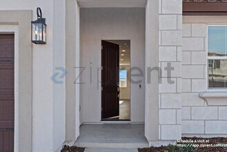 426 Gold Coast Rd in Lathrop, CA - Building Photo - Building Photo